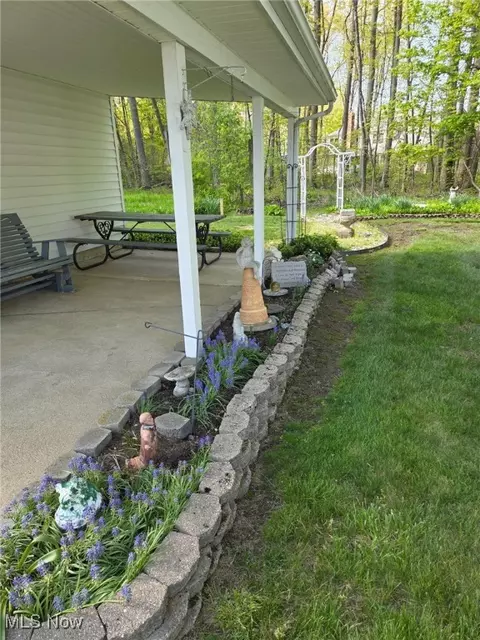 Exterior - 2543 Burlingham Dr, Ashtabula, OH 44004 photo 8 of 12