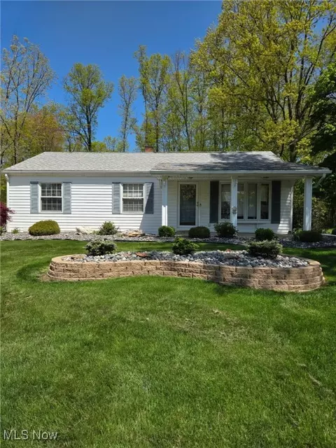 Exterior - 2543 Burlingham Dr, Ashtabula, OH 44004 photo 1 of 12