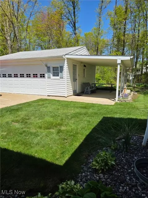 Exterior - 2543 Burlingham Dr, Ashtabula, OH 44004 photo 2 of 12