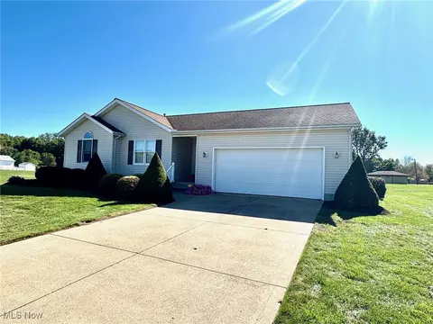 137 Forest View Ct, Creston, OH 44217 photo 2
