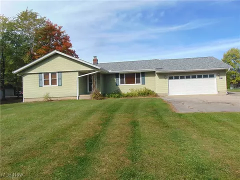 4571 River Rd, Perry, OH 44081