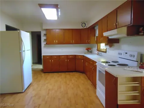 Kitchen - 4571 River Rd, Perry, OH 44081 photo 2 of 3