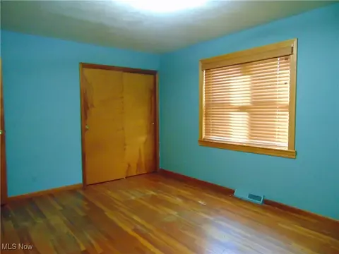 Bedroom - 4571 River Rd, Perry, OH 44081 photo 4 of 4