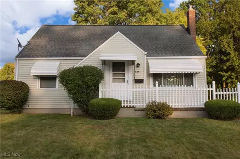 333 S Bon Air Ave, Youngstown, OH 44509