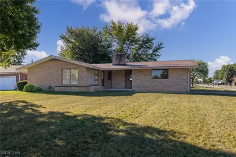 2745 W Skyline Dr, Lorain, OH 44053