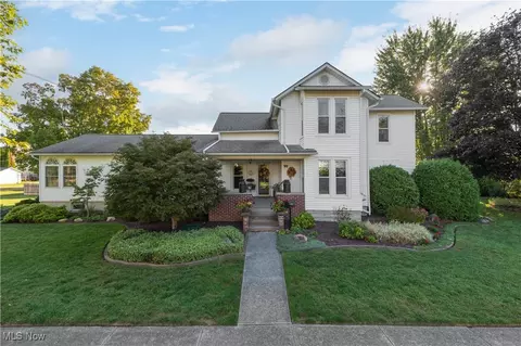 99 S Main St, New London, OH 44851