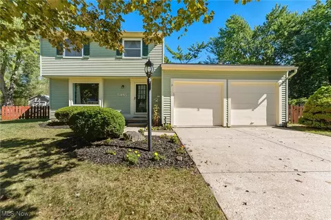 5465 Park Vista Ct, Stow, OH 44224