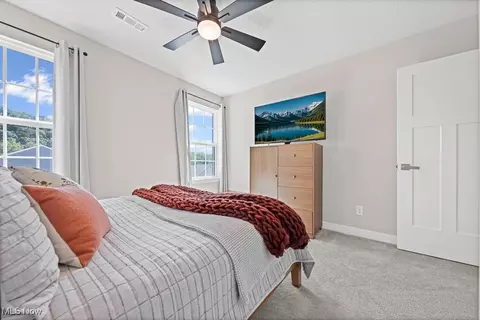 Bedroom - 1122 Bean Ln, Akron, OH 44313 photo 6 of 6