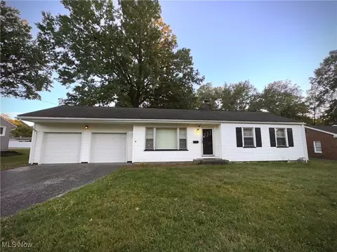 813 Brookfield Ave, Youngstown, OH 44512