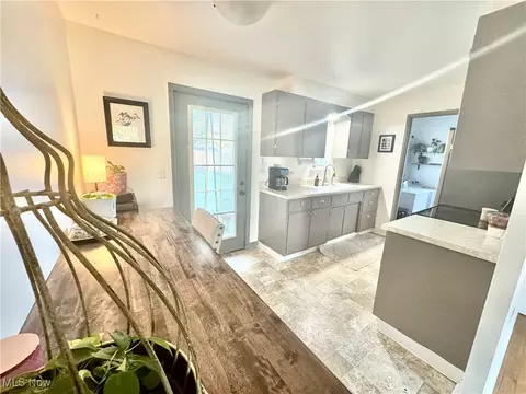 439 Berkshire Rd, Elyria, OH 44035 photo 7