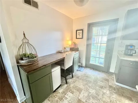 439 Berkshire Rd, Elyria, OH 44035 photo 6
