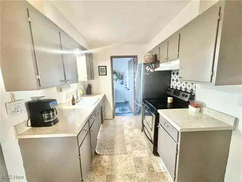 439 Berkshire Rd, Elyria, OH 44035 photo 11