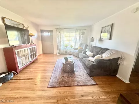 439 Berkshire Rd, Elyria, OH 44035 photo 4