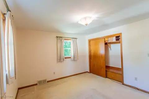 764 Poland Ave, Struthers, OH 44471 photo 11
