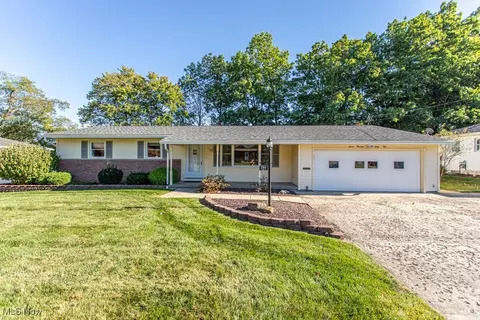 764 Poland Ave, Struthers, OH 44471