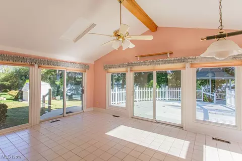 764 Poland Ave, Struthers, OH 44471 photo 9