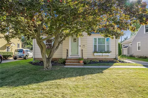 4267 W 226th St, Fairview Park, OH 44126