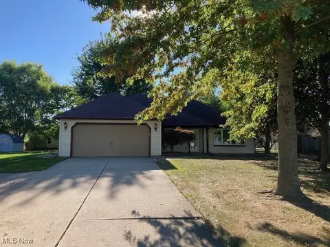 4233 Berkeley Dr, Sheffield Village, OH 44054
