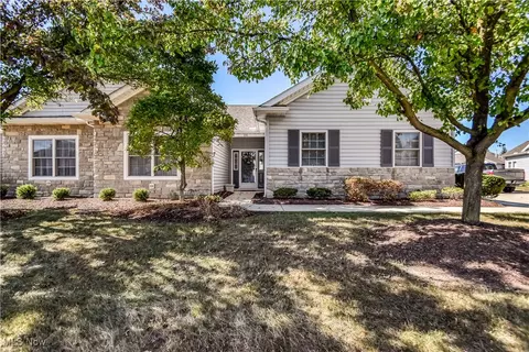 134 Gleneagle Dr, Elyria, OH 44035