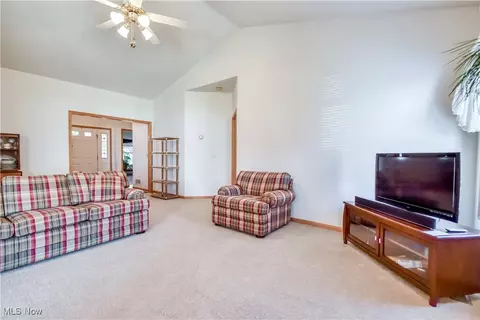 134 Gleneagle Dr, Elyria, OH 44035 photo 11