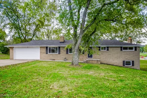 6010 Firestone Rd NE, Canton, OH 44721