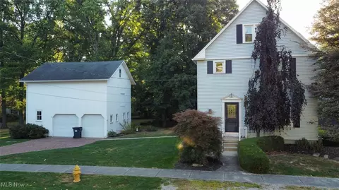227 Cross St, Canfield, OH 44406