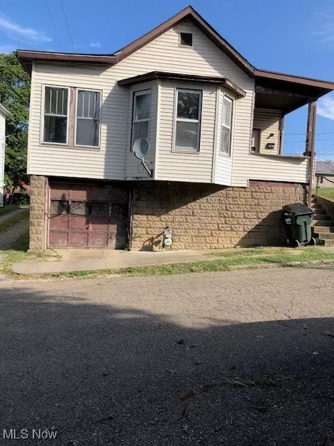 1111 Carlisle Ave, Cambridge, OH 43725