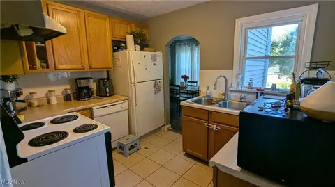 Kitchen - 4558 17th St NW, Canton, OH 44708 photo 1 of 1