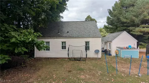Exterior - 4558 17th St NW, Canton, OH 44708 photo 2 of 5