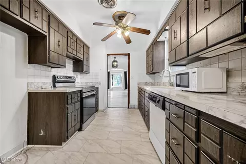 Kitchen - 74 E 214th St, Euclid, OH 44123 photo 1 of 1