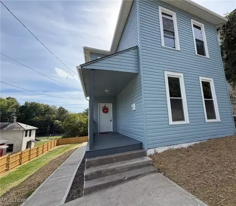 1066 Alice St, Zanesville, OH 43701