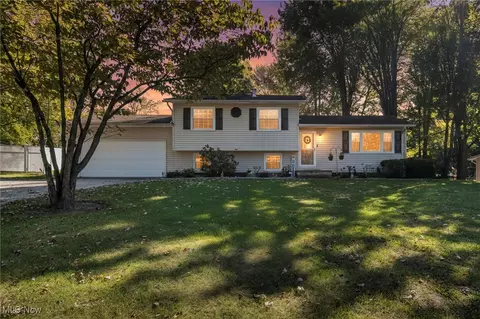 3240 Eastern St NE, Canton, OH 44721