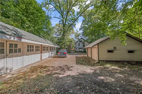 594 Blaine Ave, Akron, OH 44310 photo 25