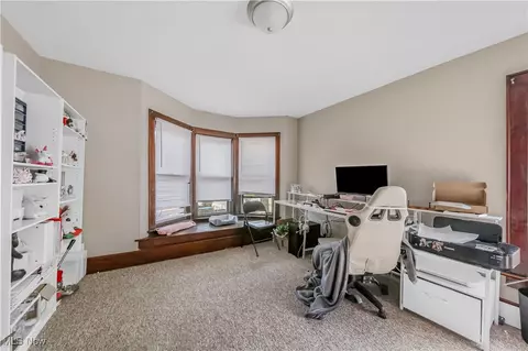 594 Blaine Ave, Akron, OH 44310 photo 15