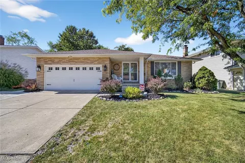 6862 Talbot Dr, Parma, OH 44129