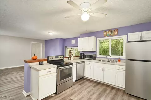 763 Cordova Ave, Akron, OH 44320 photo 3