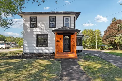 1743 W Prospect Rd, Ashtabula, OH 44004
