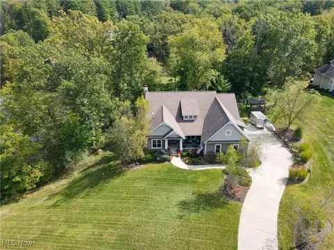 440 Crawford Cir, Cuyahoga Falls, OH 44223