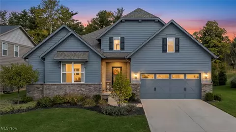 516 Crystal Lake Dr, Chagrin Falls, OH 44022