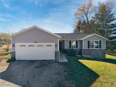 129 Maple Ave, Woodsfield, OH 43793