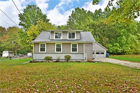 9043 Howland Springs Rd SE, Warren, OH 44484