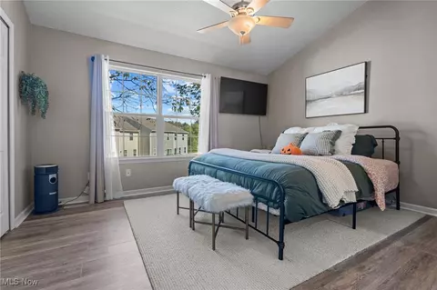 Bedroom - 1018 Meadow Run, Copley, OH 44321 photo 1 of 3