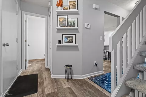 Entry Way - 1018 Meadow Run, Copley, OH 44321 photo 1 of 4