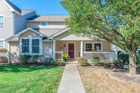 4973 Greenflower St, North Olmsted, OH 44070