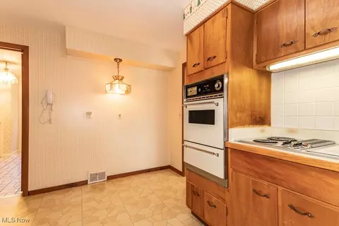 7650 Fairview Ave, Mentor, OH 44060 photo 11