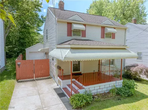 868 Davies Ave, Akron, OH 44306