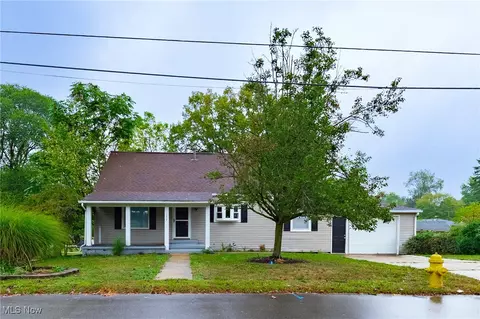 137 Hermann St, Barberton, OH 44203