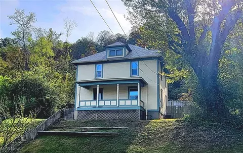 977 Gilman Ave, Marietta, OH 45750