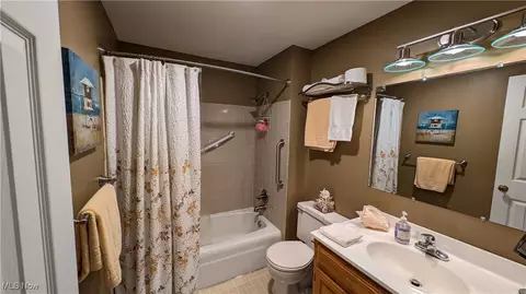 Bath - 720 Strowbridge Dr, Huron, OH 44839 photo 1 of 3