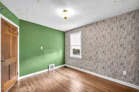 Bedroom - 8017 Ackley Rd, Parma, OH 44129 photo 4 of 9